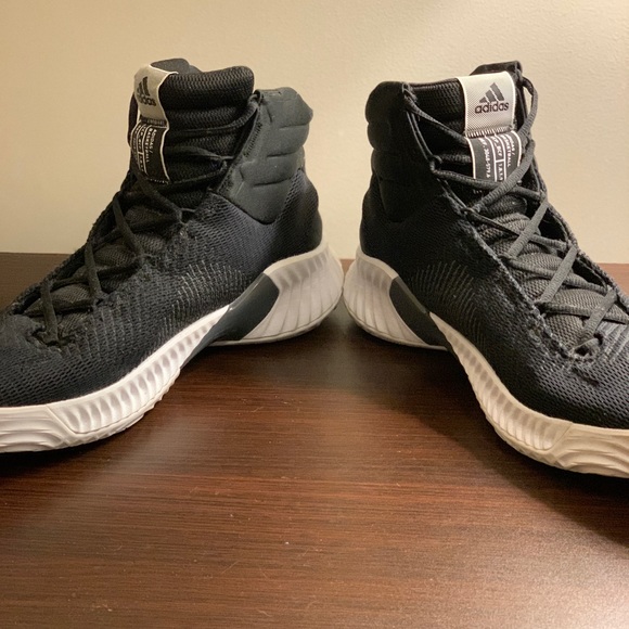 Men’s Adidas Basketball Shoes - Picture 6 of 7